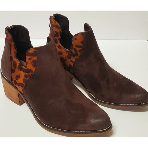 Pierre Dumas Shoes - Pierre Dumas Boot West Bootie 6 NWT Brown Suede/ Animal Print Back Zipper